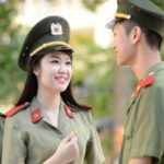 ngu-mo-thay-cong-an-danh-so-may