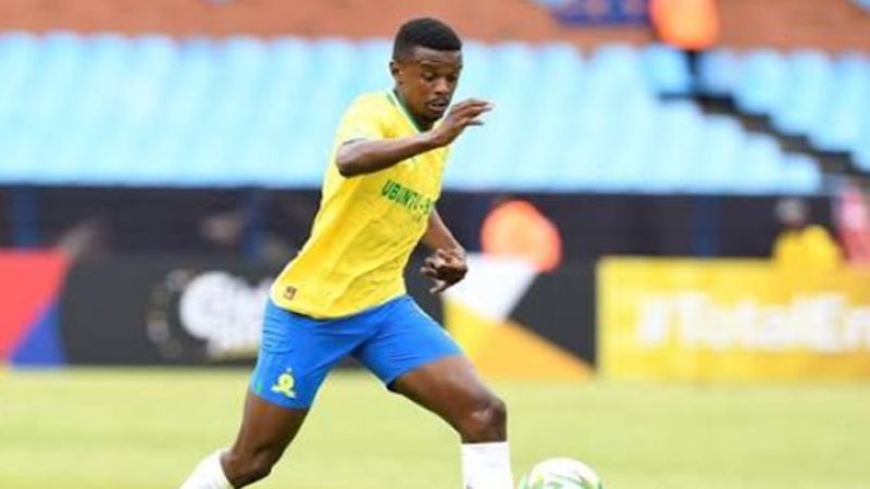 cau-thu-Jan-Teboho-Mokoena-1